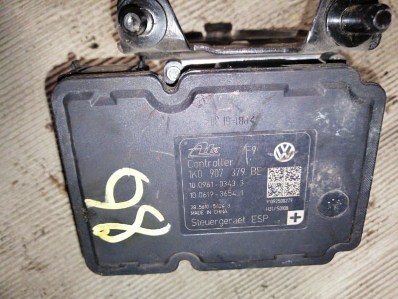 Блок abs Volkswagen Golf 5K1 CCZ 2012 (б/у)