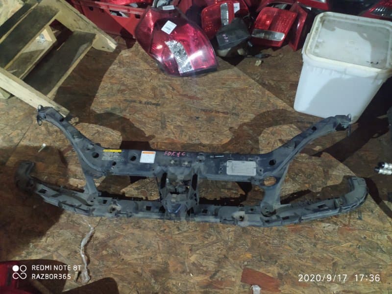 Панель передняя FORD Focus 1 FYDB 2000 перед. (б/у)