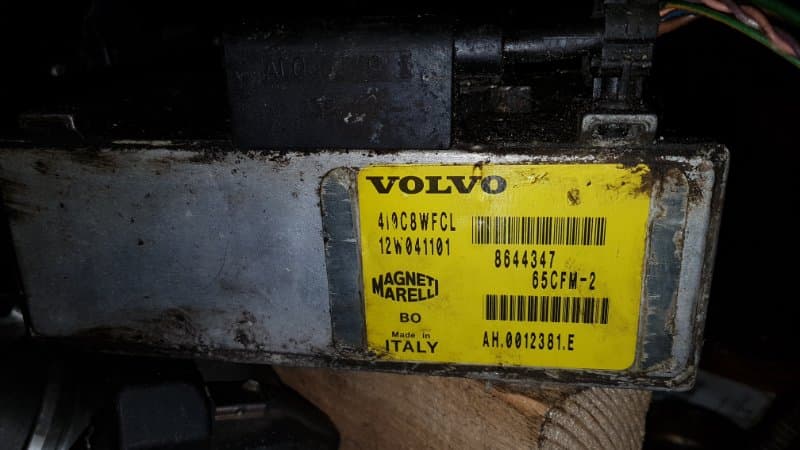 Дроссельная заслонка Volvo XC70 УНИВЕРСАЛ (б/у)