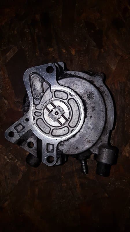 Насос вакуумный Volkswagen Touareg 7L BAC 2006 (б/у)