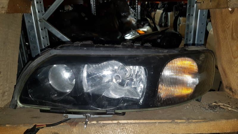 Фара ксенон Volvo S60 СЕДАН 2.4 2002 лев. (б/у)