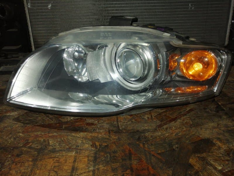 Фара ксенон Audi A4 8EC BGB 2006 перед. лев. (б/у)