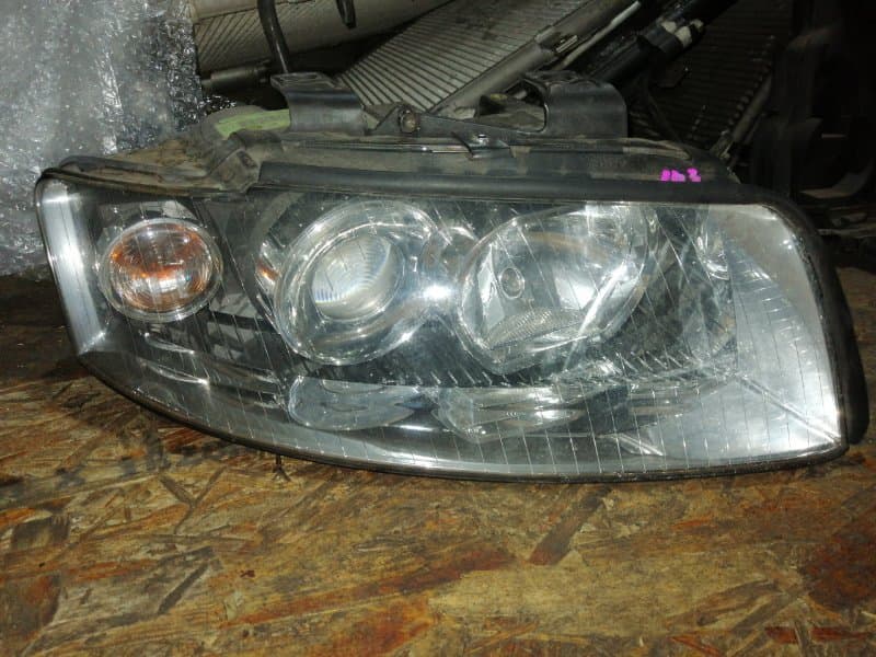 Фара Audi A4 8E5 AMB 2003 перед. прав. (б/у)