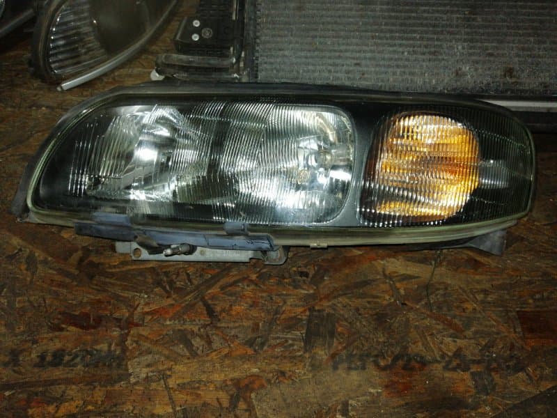 Фара Volvo V70 SW B5244T3 2002 перед. лев. (б/у)