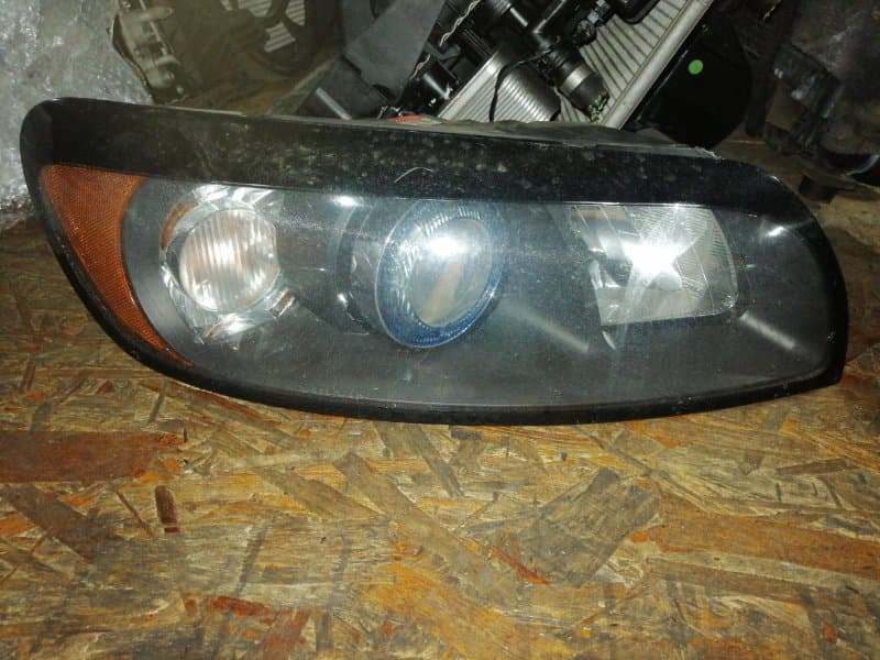 Фара ксенон Volvo C30 MK B5244S 2008 перед. прав. (б/у)