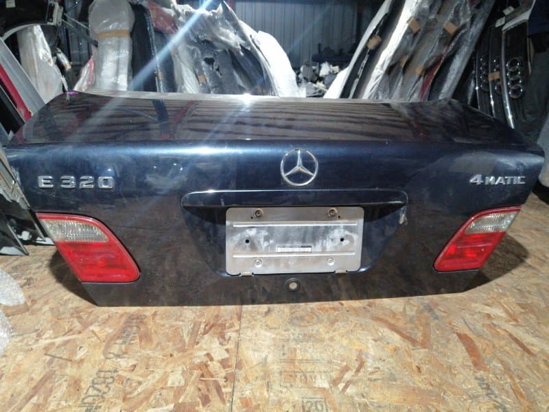 Крышка багажника Mercedes-Benz E-Class W210 112.941 2002 задн. (б/у)