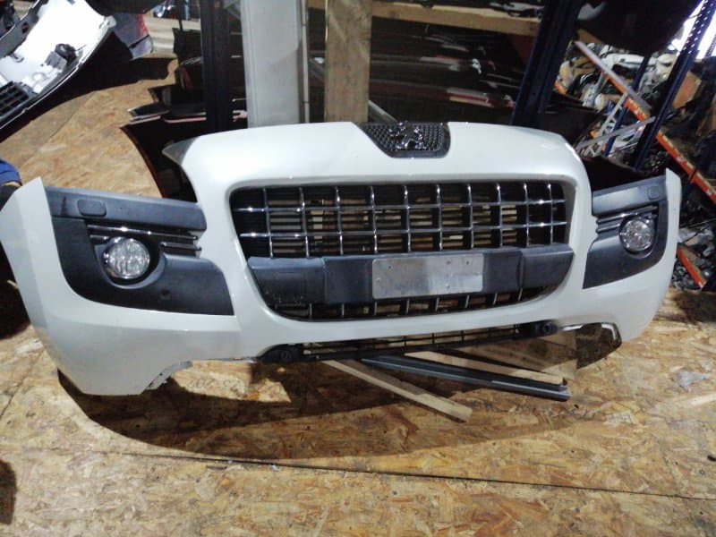 Бампер Peugeot 3008 U5 EP6CDT 2010 перед. (б/у)