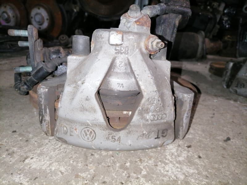 Суппорт Audi TT 8N AUQ 2002 перед. лев. (б/у)