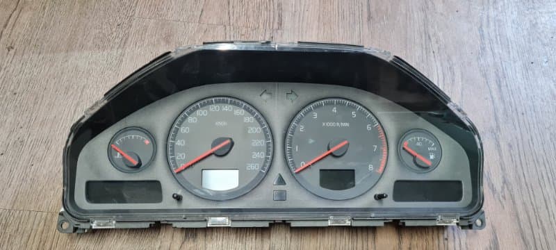 Щиток приборов Volvo s80 (б/у)