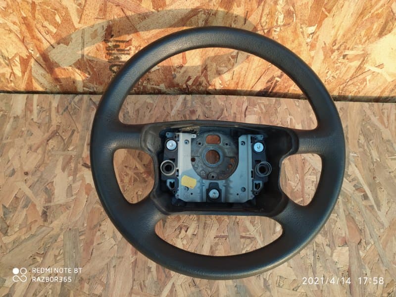 Руль Volkswagen Golf 1J5 AVU 2000 (б/у)