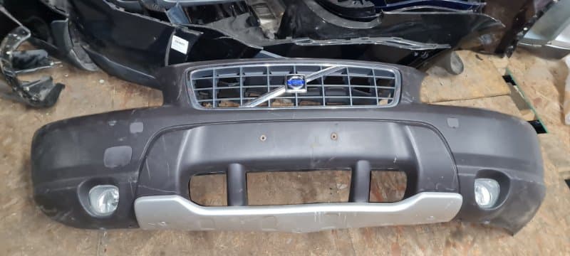 Бампер Volvo xc70 B5254T2 2002 перед. (б/у)