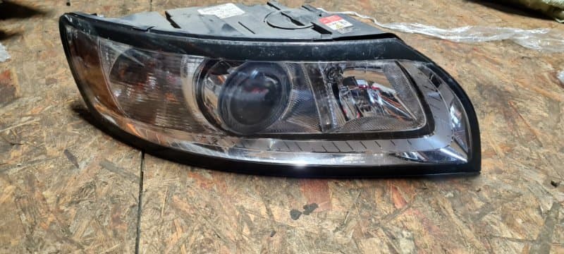 Фара ксенон Volvo S40 MS B4204S3 2010 прав. (б/у)