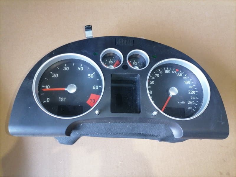 Щиток приборов Audi TT 8N3 BHE 2003 (б/у)