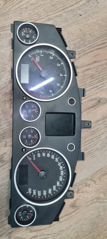 Щиток приборов Volkswagen Touareg 7L6 BMV 2005 (б/у)