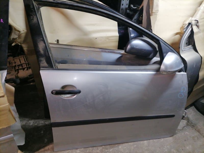 Дверь Volkswagen Golf 1K1 BLR 2006 перед. прав. (б/у)
