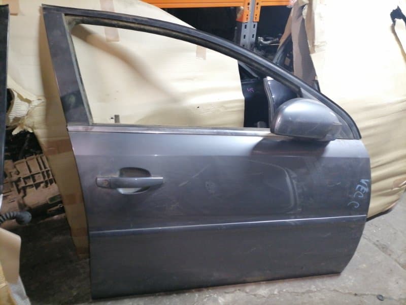Дверь Opel Vectra C перед. прав. (б/у)