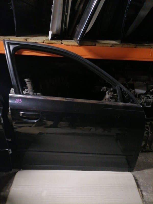 Дверь Audi A4 8E5 AMB 2003 перед. прав. (б/у)