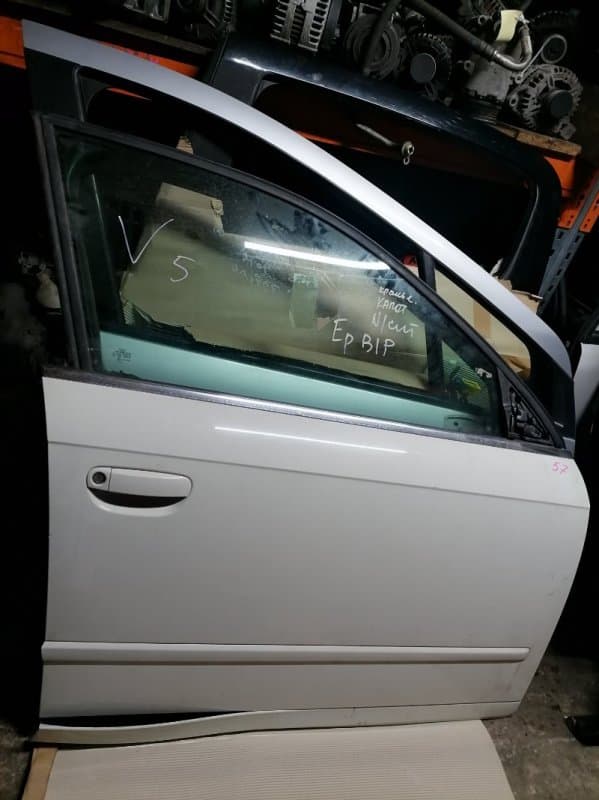 Дверь Audi A4 8ED BGB 2006 перед. прав. (б/у)