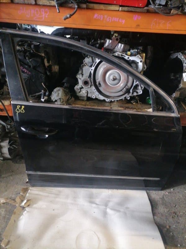 Дверь Volkswagen Passat 3С5 AXZ 2007 перед. прав. (б/у)