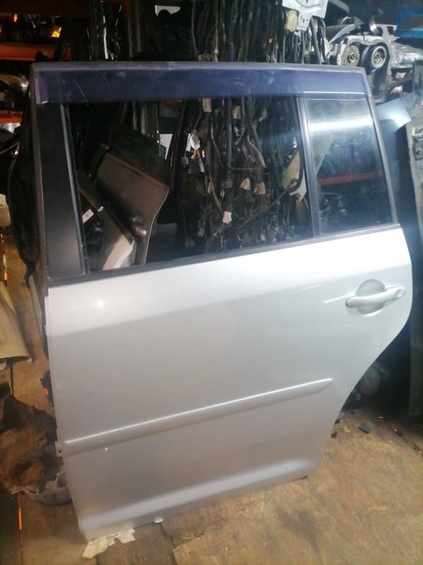 Дверь Volkswagen Touran 1T2 BMY 2008 задн. лев. (б/у)