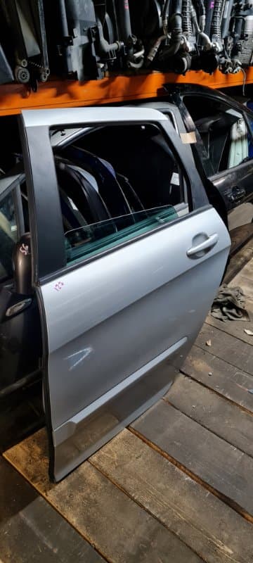 Дверь Peugeot 308 4E 5F01 EP6CD EUR 5 120Л.С. 2010 задн. лев. (б/у)