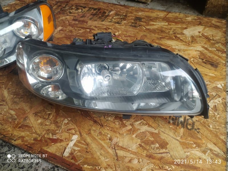 Фара ксенон Volvo V70 P2 B5254T2 2007 перед. прав. (б/у)