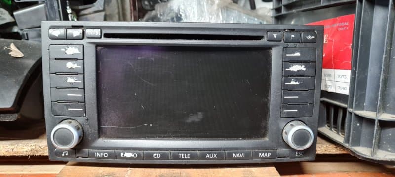 Магнитола Volkswagen Touareg 7L6 AXQ 2005 (б/у)