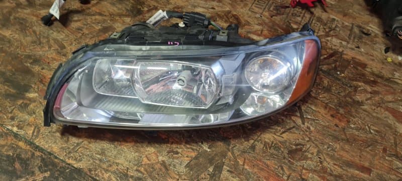 Фара ксенон Volvo V70 P2 B5254T2 2007 лев. (б/у)