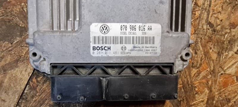 Блок управления ДВС Volkswagen Touareg 7L AYH 2005 (б/у)