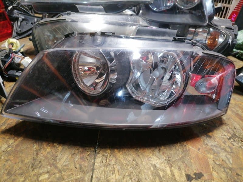 Фара галоген Audi A3 8P1 BSE 2007 перед. лев. (б/у)