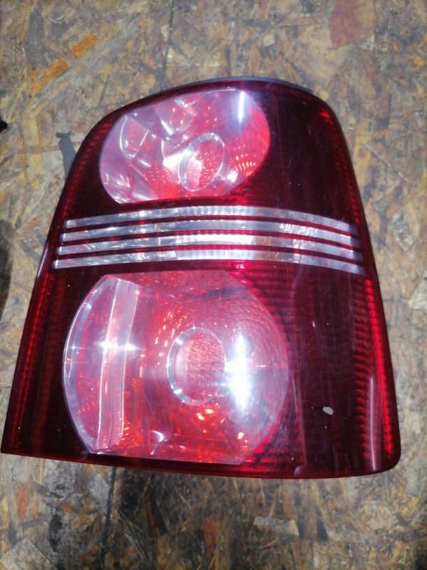 Фонарь Volkswagen Touran 1T2 BMY 2008 задн. прав. (б/у)