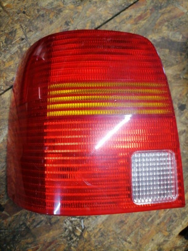 Фонарь Volkswagen Passat 3B5 APU 2000 задн. лев. (б/у)