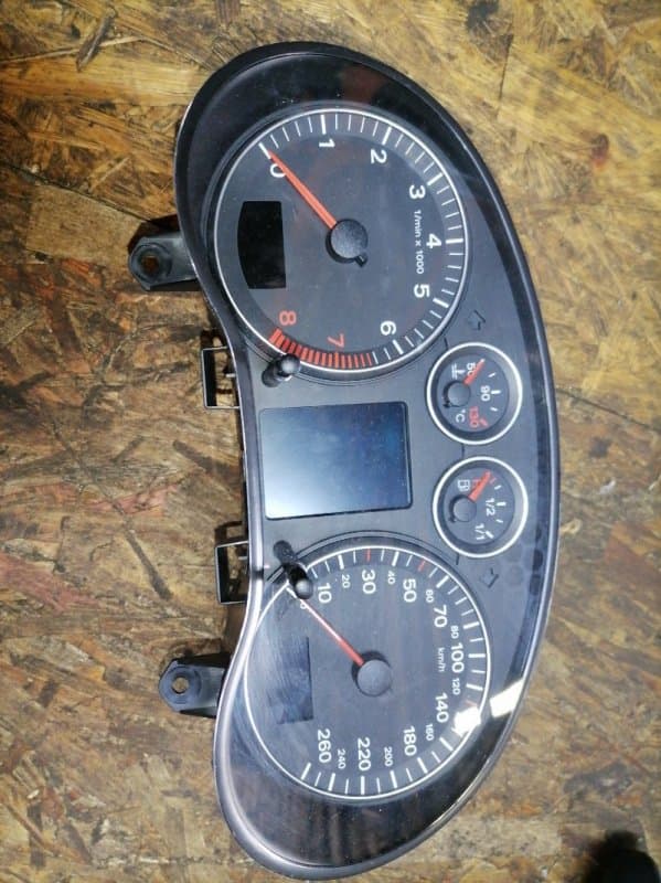 Щиток приборов Audi A3 8P1 BSE 2007 (б/у)