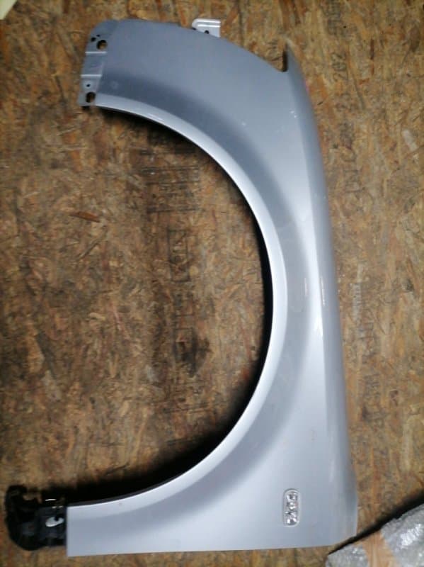 Крыло Audi A4 8E5 AMB 2003 перед. лев. (б/у)