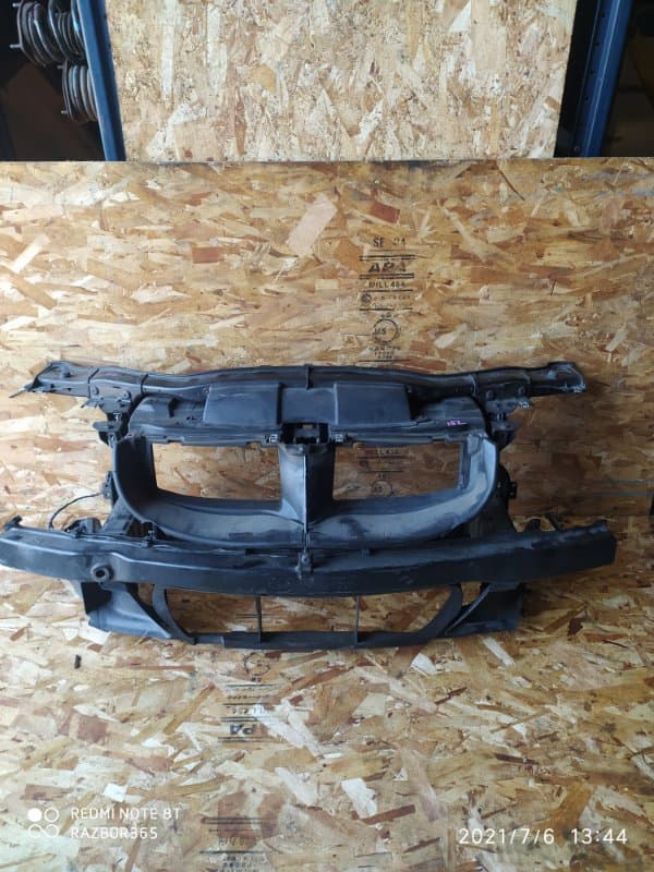 Панель передняя BMW 3 E90 N46B20BA 2005 (б/у)