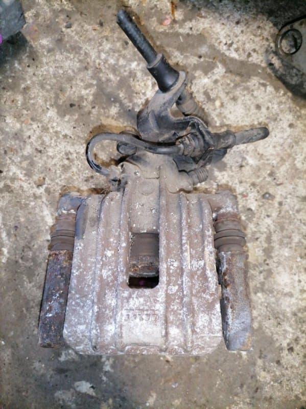 Суппорт Audi A3 8P1 BYT 2008 задн. лев. (б/у)