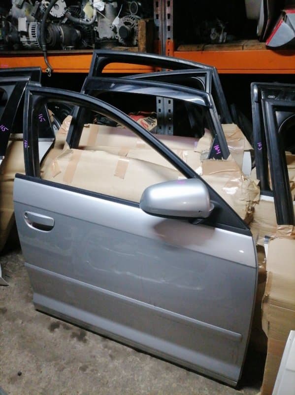 Дверь Audi A3 8P1 BYT 2008 перед. прав. (б/у)