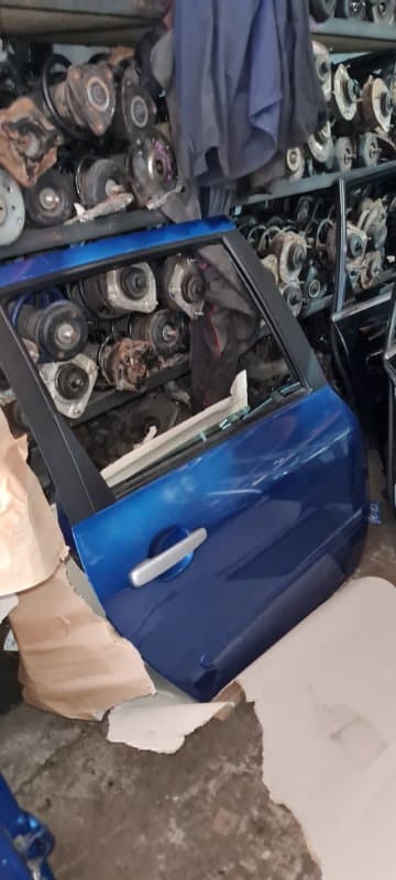 Дверь Peugeot 307 3H RFJ 2008 задн. прав. (б/у)