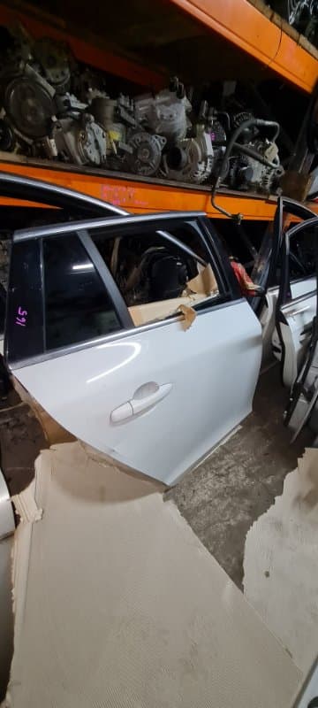 Дверь Volvo V60 B6304T 2010 задн. прав. (б/у)