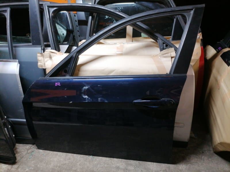 Дверь BMW 3 E90 N46B20BA 2005 перед. лев. (б/у)