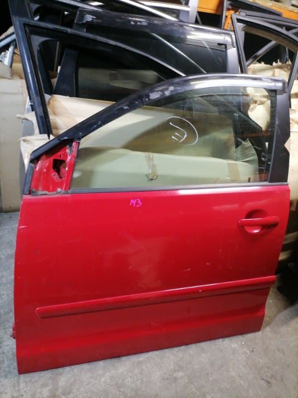 Дверь Volkswagen Polo 9N1 BUD 2009 перед. лев. (б/у)