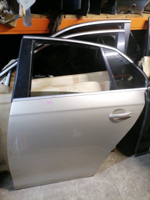 Дверь Volkswagen Jetta 1K2 BLG 2008 задн. лев. (б/у)