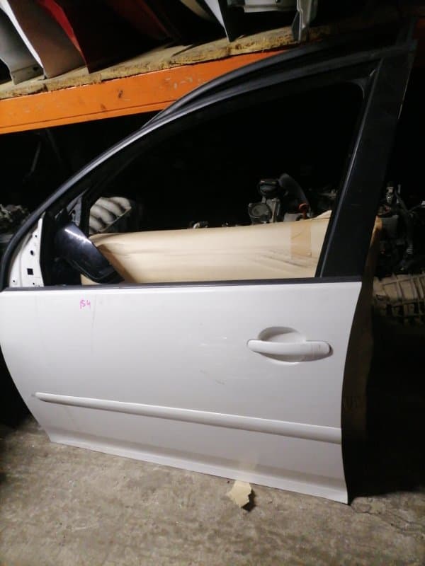 Дверь Volkswagen Golf 1K1 BLF 2006 перед. лев. (б/у)