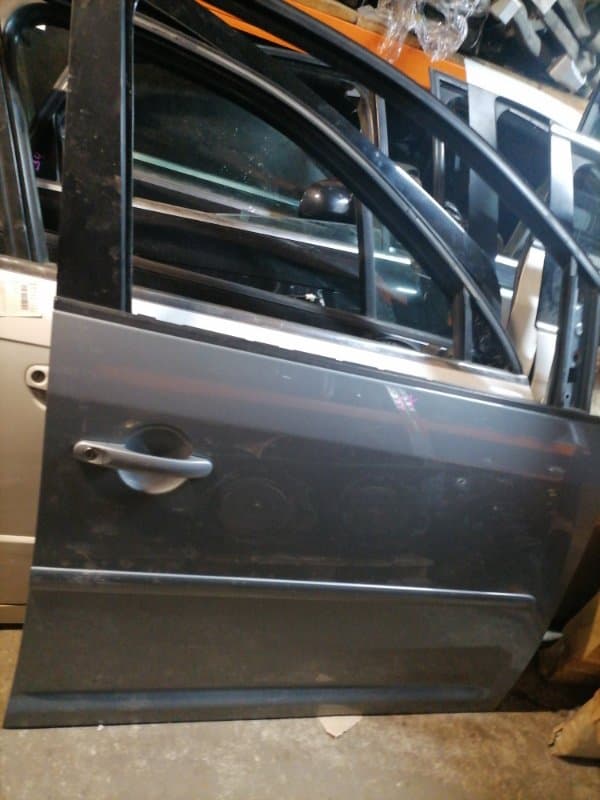 Дверь Volkswagen Touran 1T2 BMY 2008 перед. прав. (б/у)