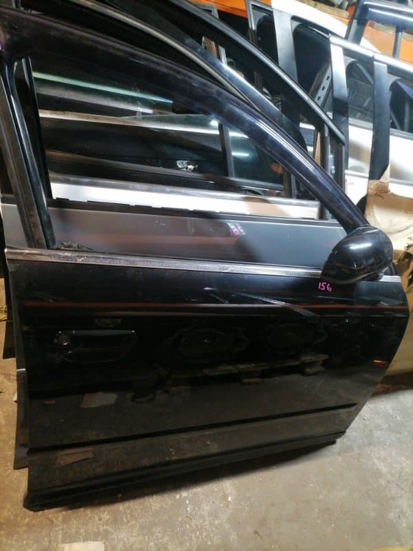 Дверь Audi A4 8EC BFB 2006 перед. прав. (б/у)