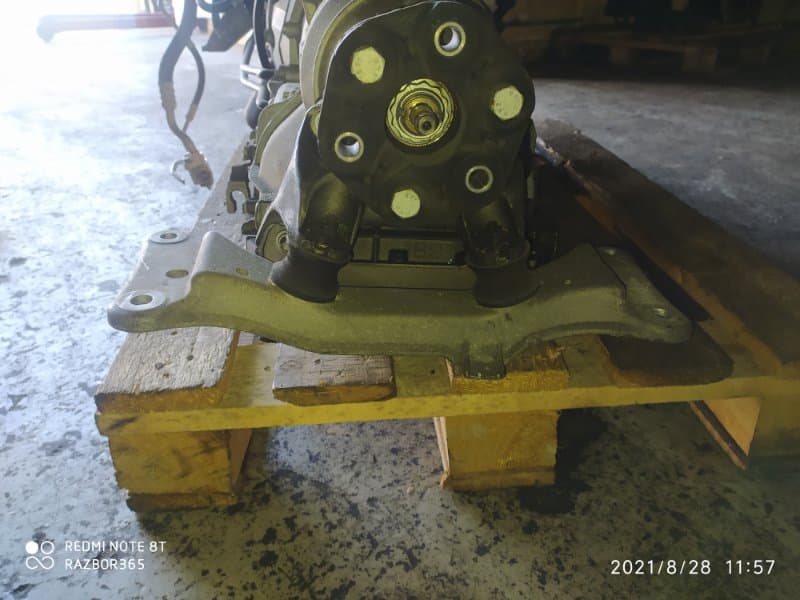 Опора АКПП BMW 3 E90 N46B20BA 2005 задн. (б/у)