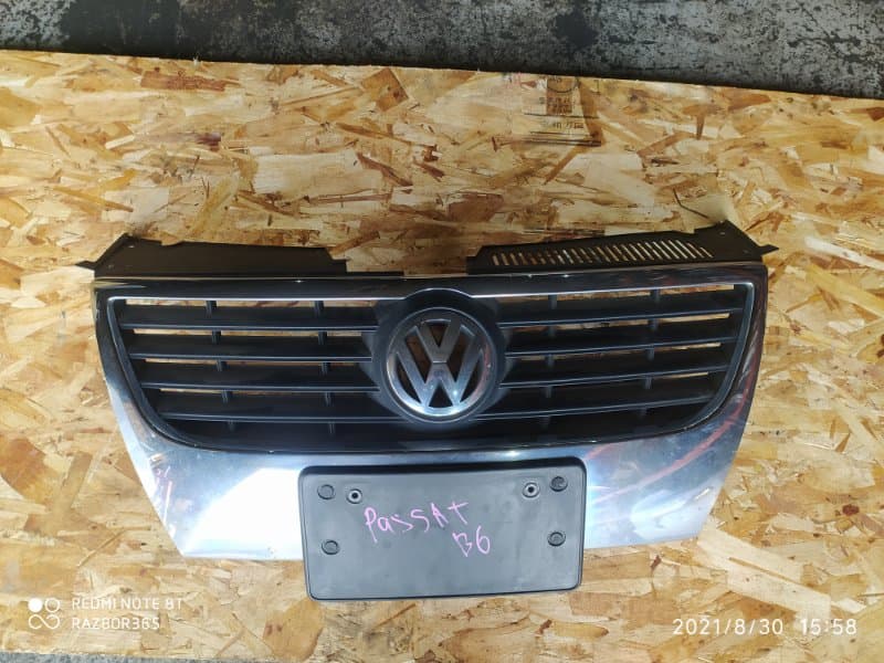 Решетка радиатора Volkswagen Passat 3С5 AXZ 2007 (б/у)
