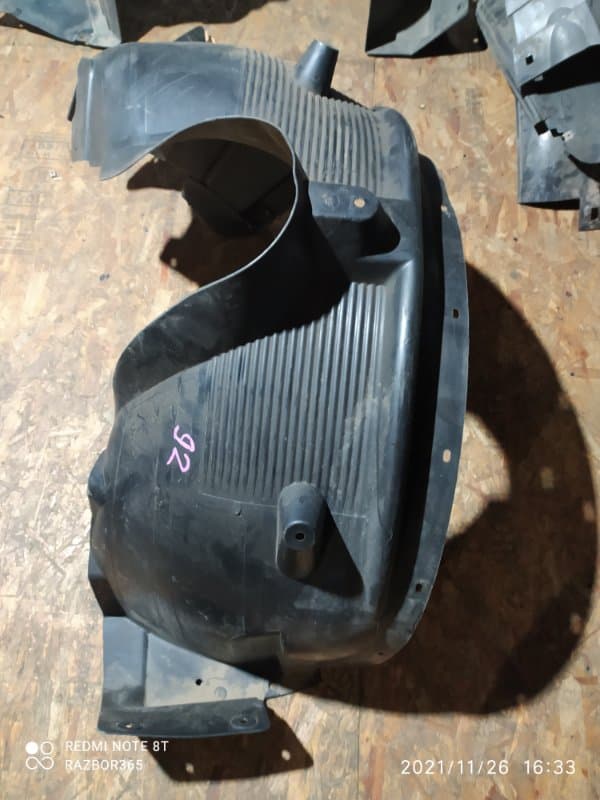Подкрылок BMW X3 E83 N52B30AF 2008 перед. прав. (б/у)