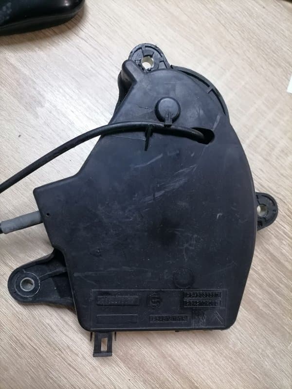 Крепление запаски Citroen DS4 N 1.6 THP 2012 (б/у)