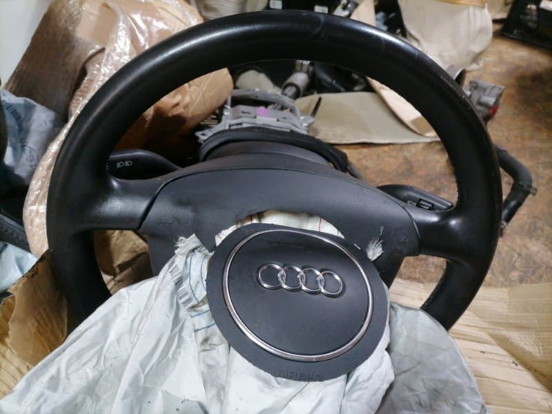 Руль Audi A4 8E2 ALT 2003 (б/у)